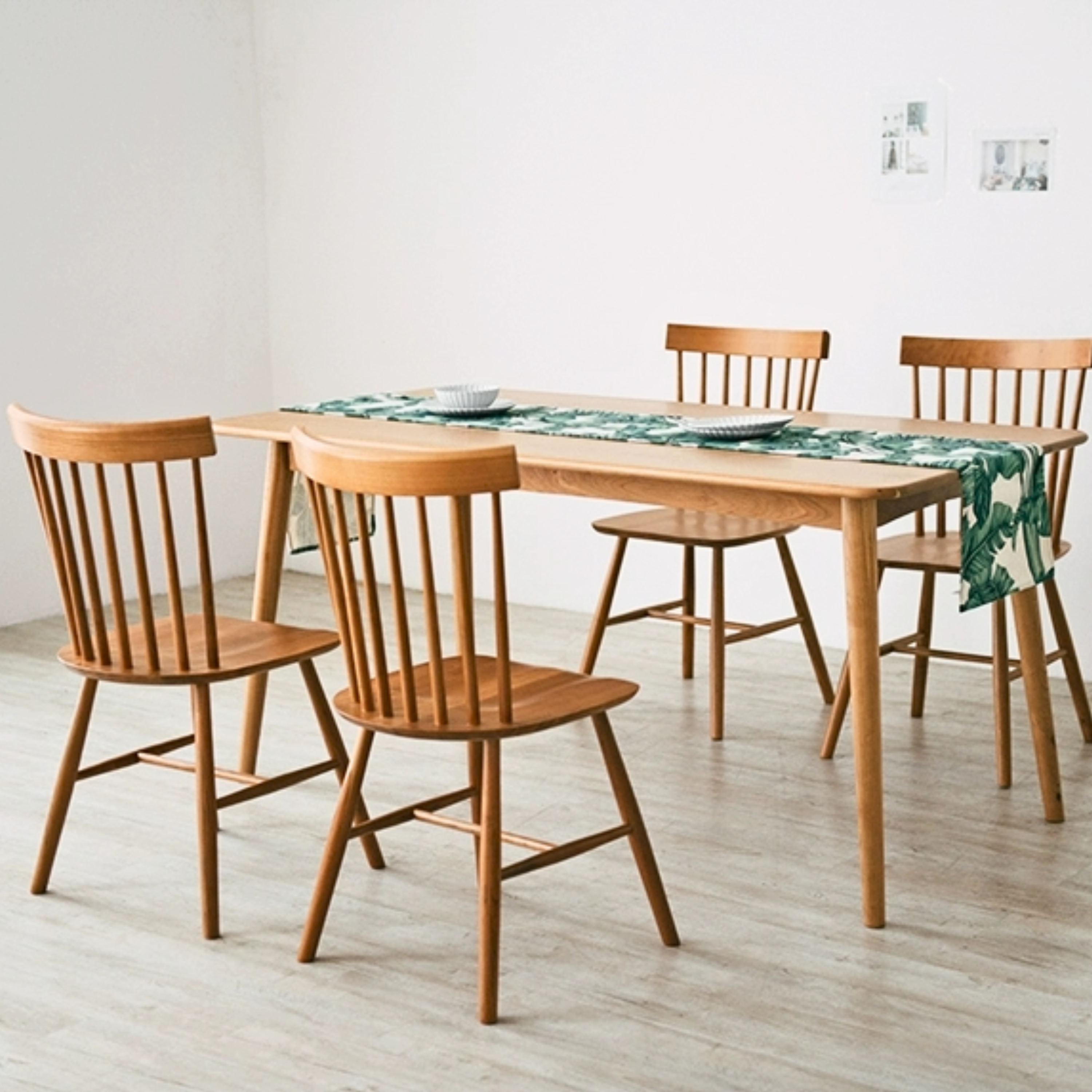 Modern Ashwood Dining Table - Minimalist Design for Contemporary Spaces Luxury Wood Tables