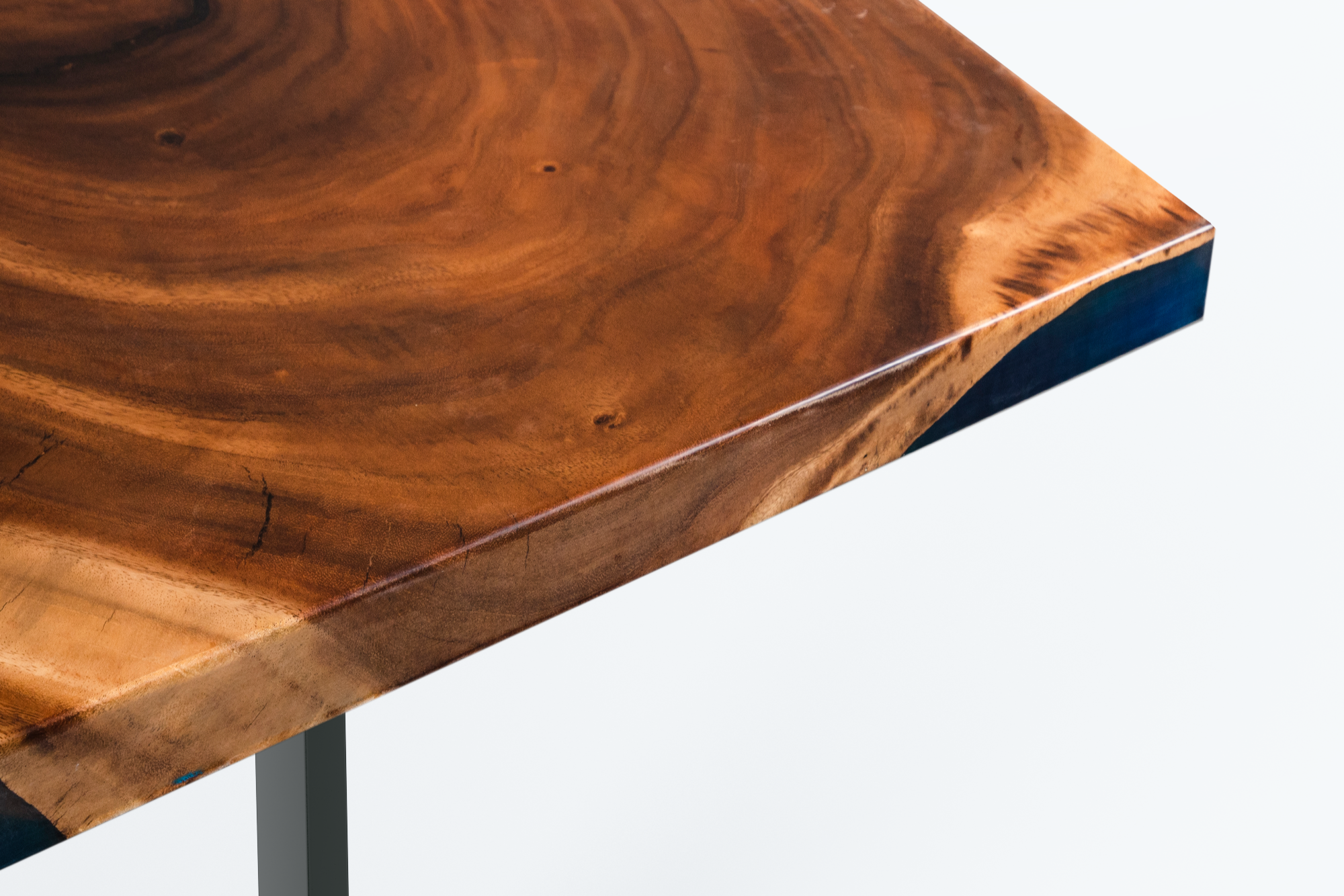Luxury Epoxy Ocean Dining Table – Live Edge Wood & Dark Blue Resin Luxury Wood Tables
